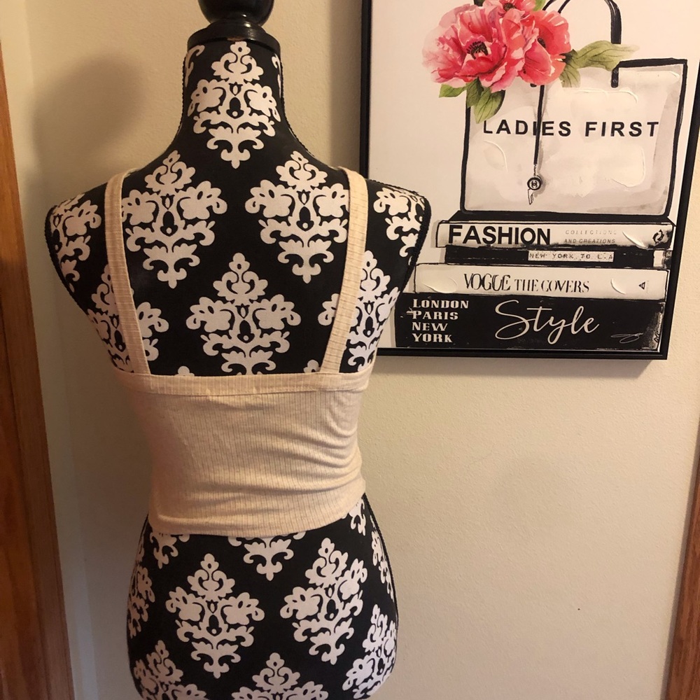 Button Down Ribbed Tank - Picture 2 of 3